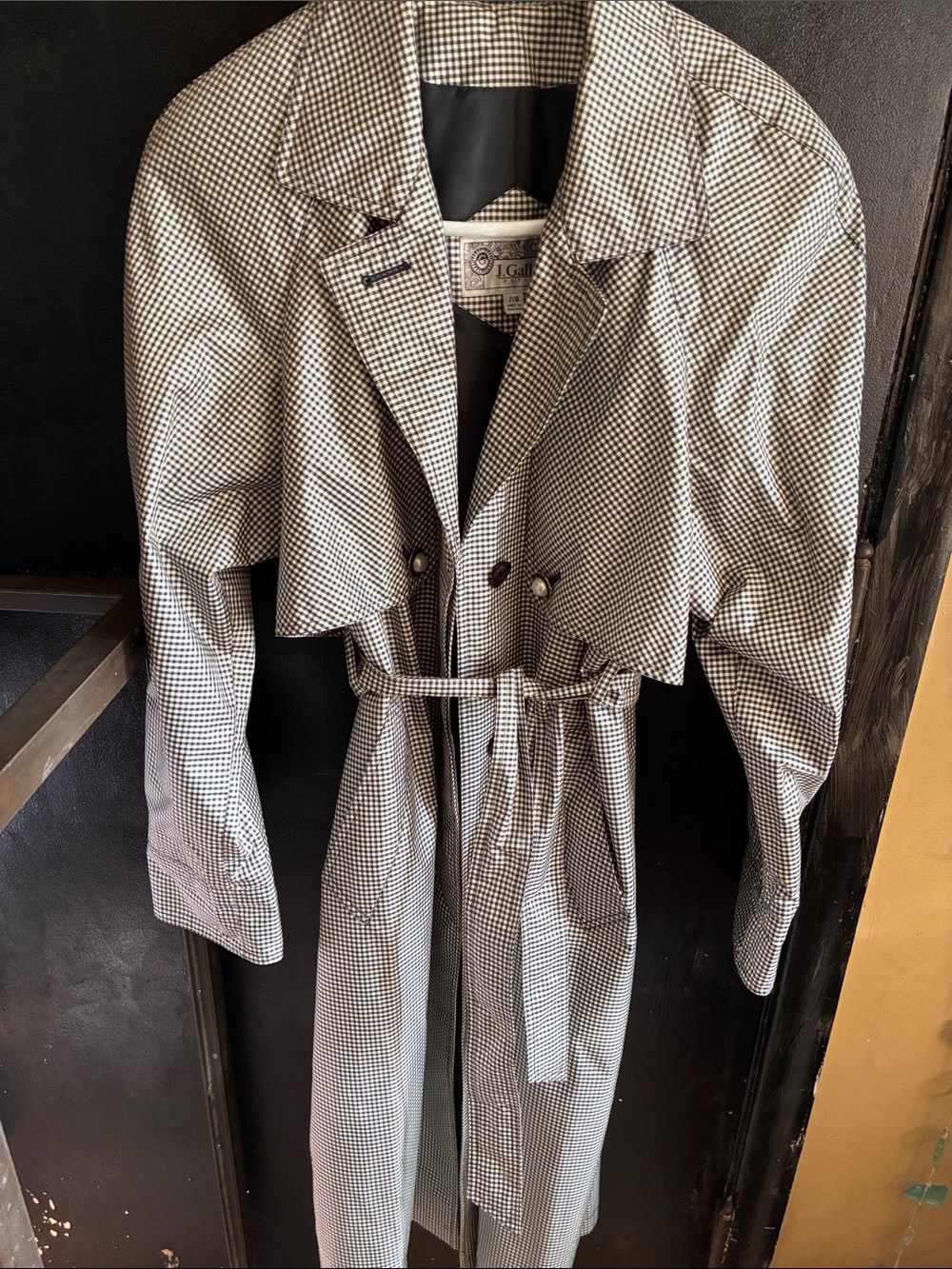 J Gallery Checked Trench Coat with Belt - Black & White 80s/90s Pearl Buttons